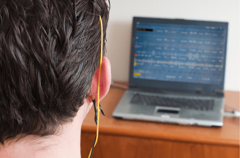 EEG Biogeedback Neurofeedback Radom psycholog terapia dzieci i mlodzieży adhd koncentracja uwagi psycholog neuropsycholog diagnoza badanie qeeg